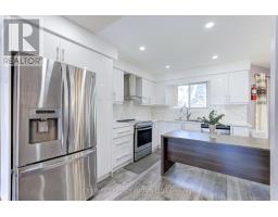 1042 Wetherby Lane, Mississauga, ON L4W4R8 Photo 13