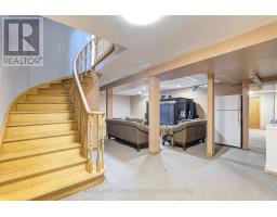 1042 Wetherby Lane, Mississauga, ON L4W4R8 Photo 32