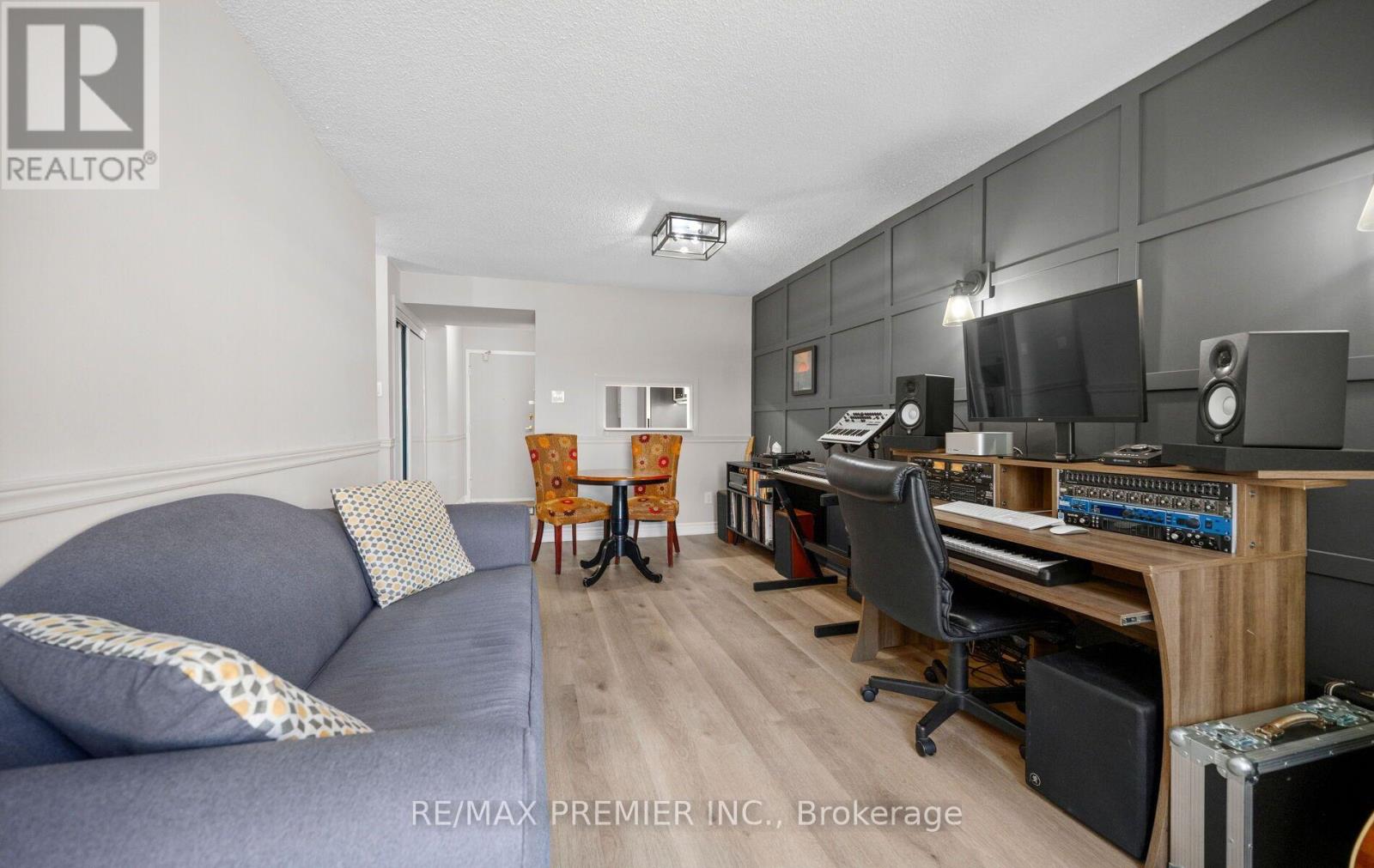 #209 2470 EGLINTON AVENUE W - Image 13