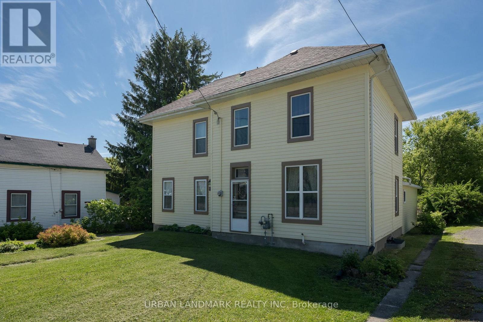 225 ST LAWRENCE STREET W - 2