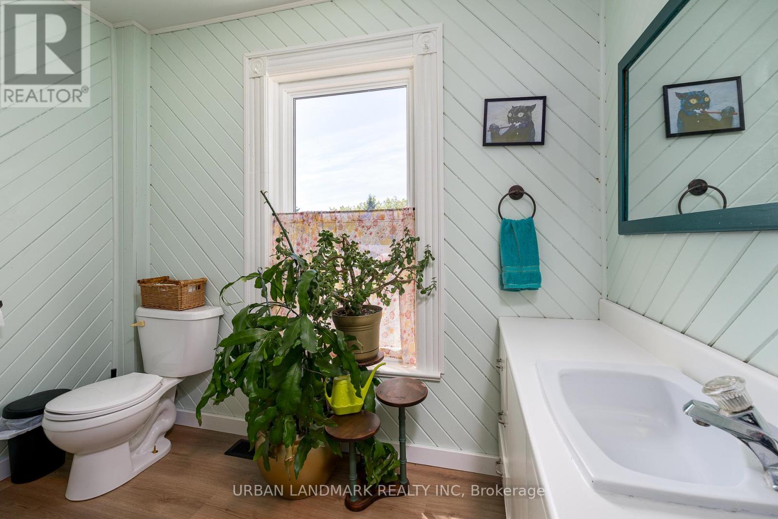 225 ST LAWRENCE STREET W - Image 30