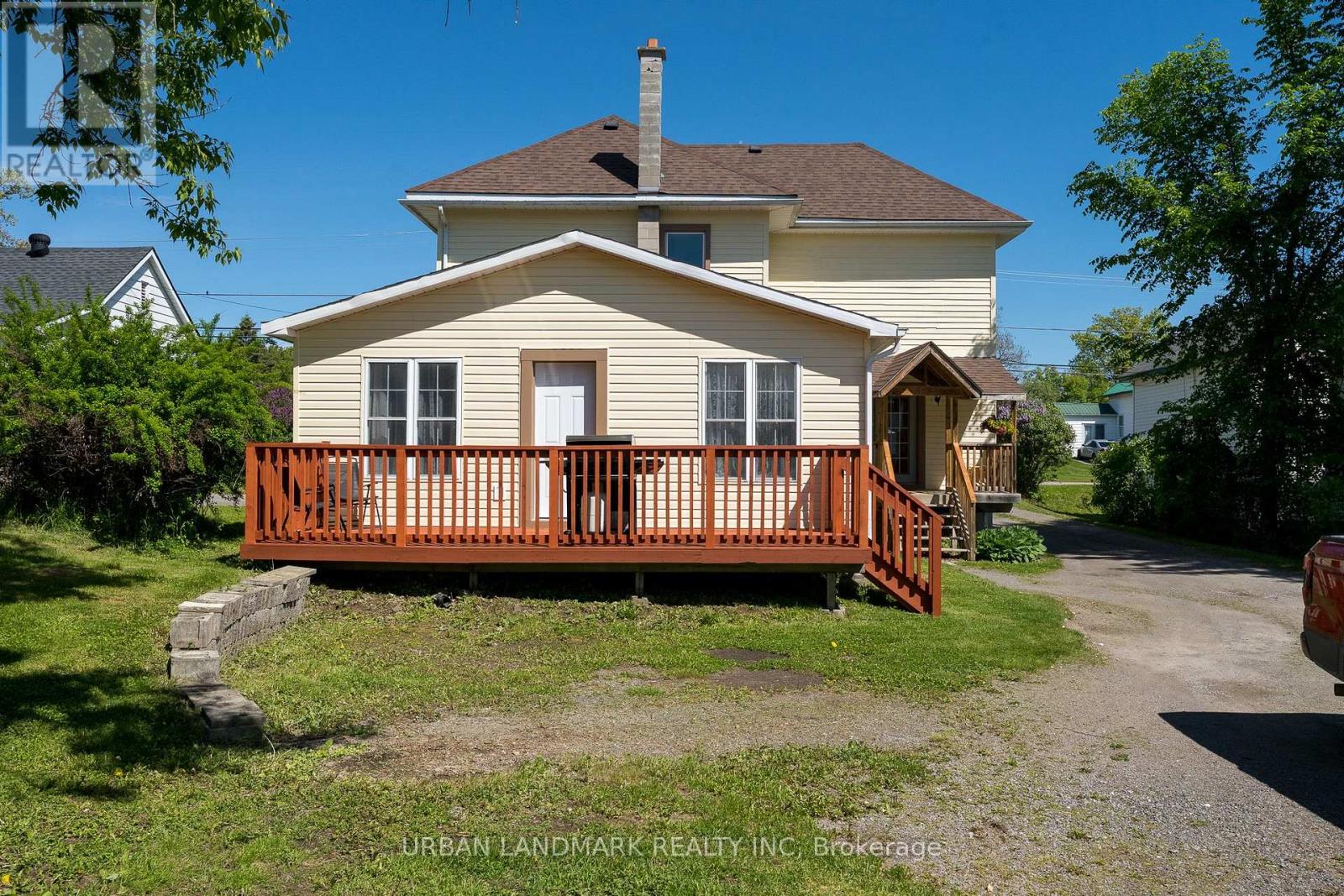 225 ST LAWRENCE STREET W - Image 32