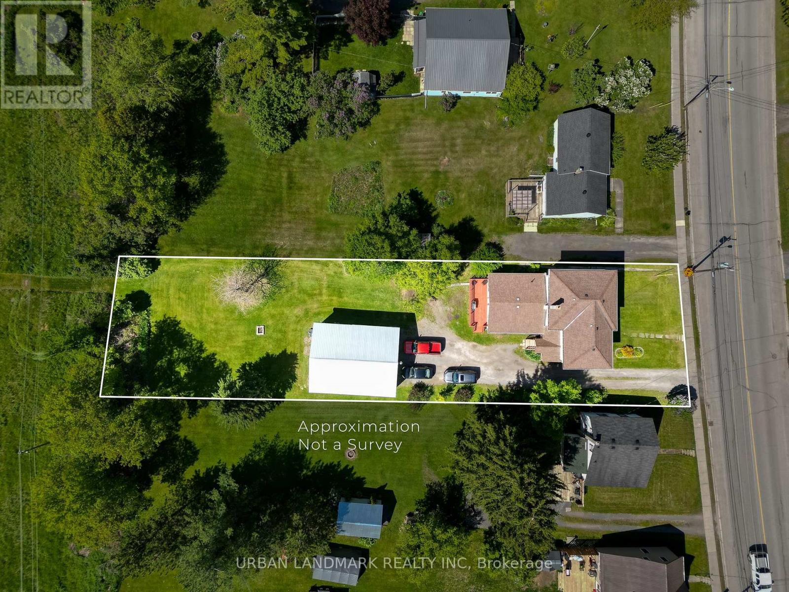 225 ST LAWRENCE STREET W - 44