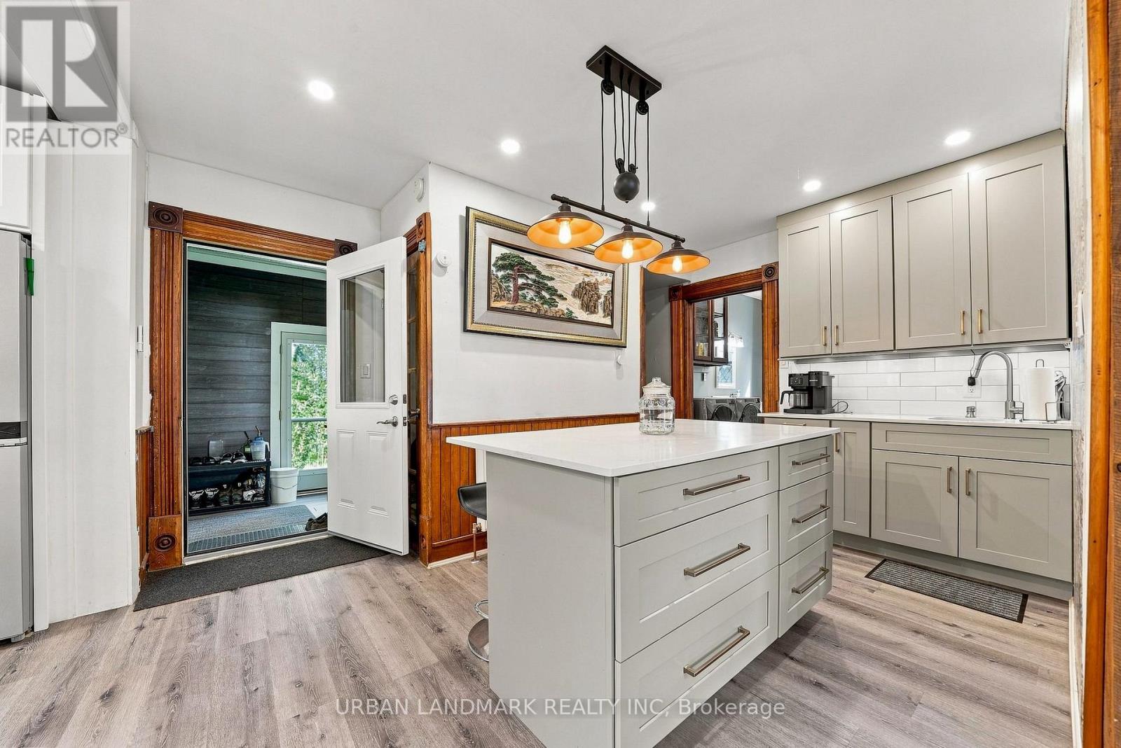158 ST LAWRENCE STREET E - Image 18