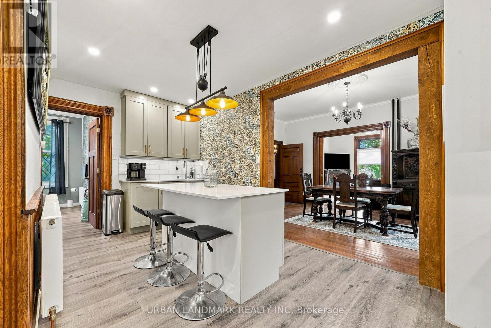 158 ST LAWRENCE STREET E - Image 21