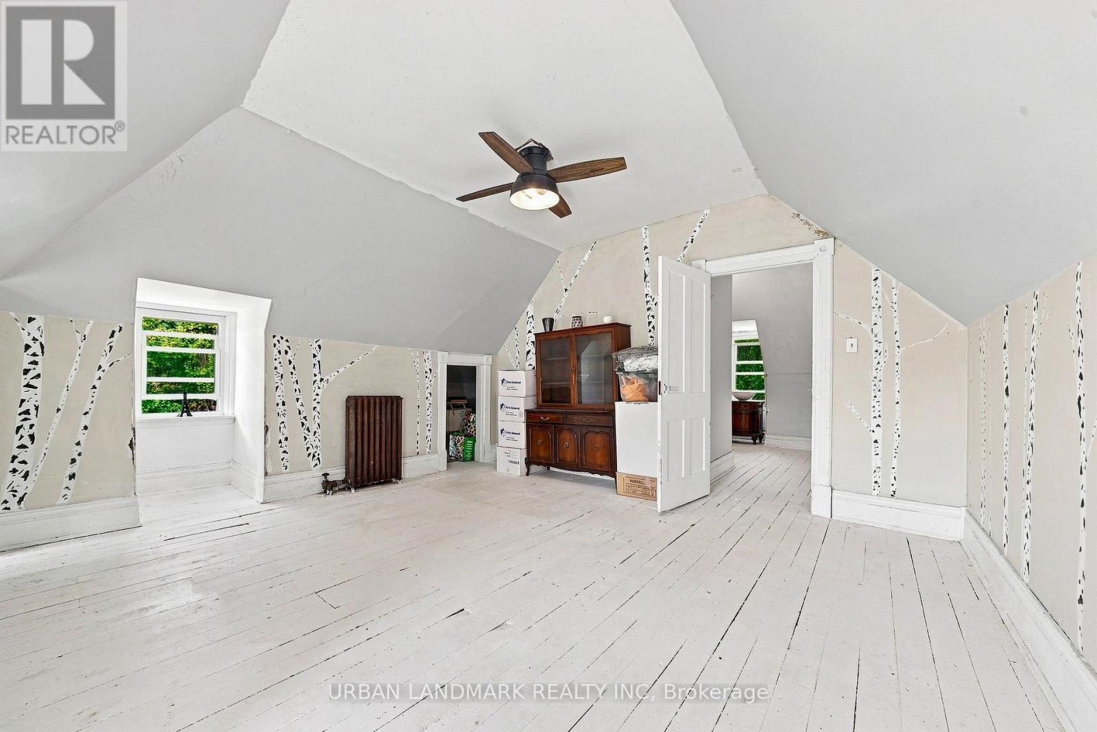 158 ST LAWRENCE STREET E - Image 38