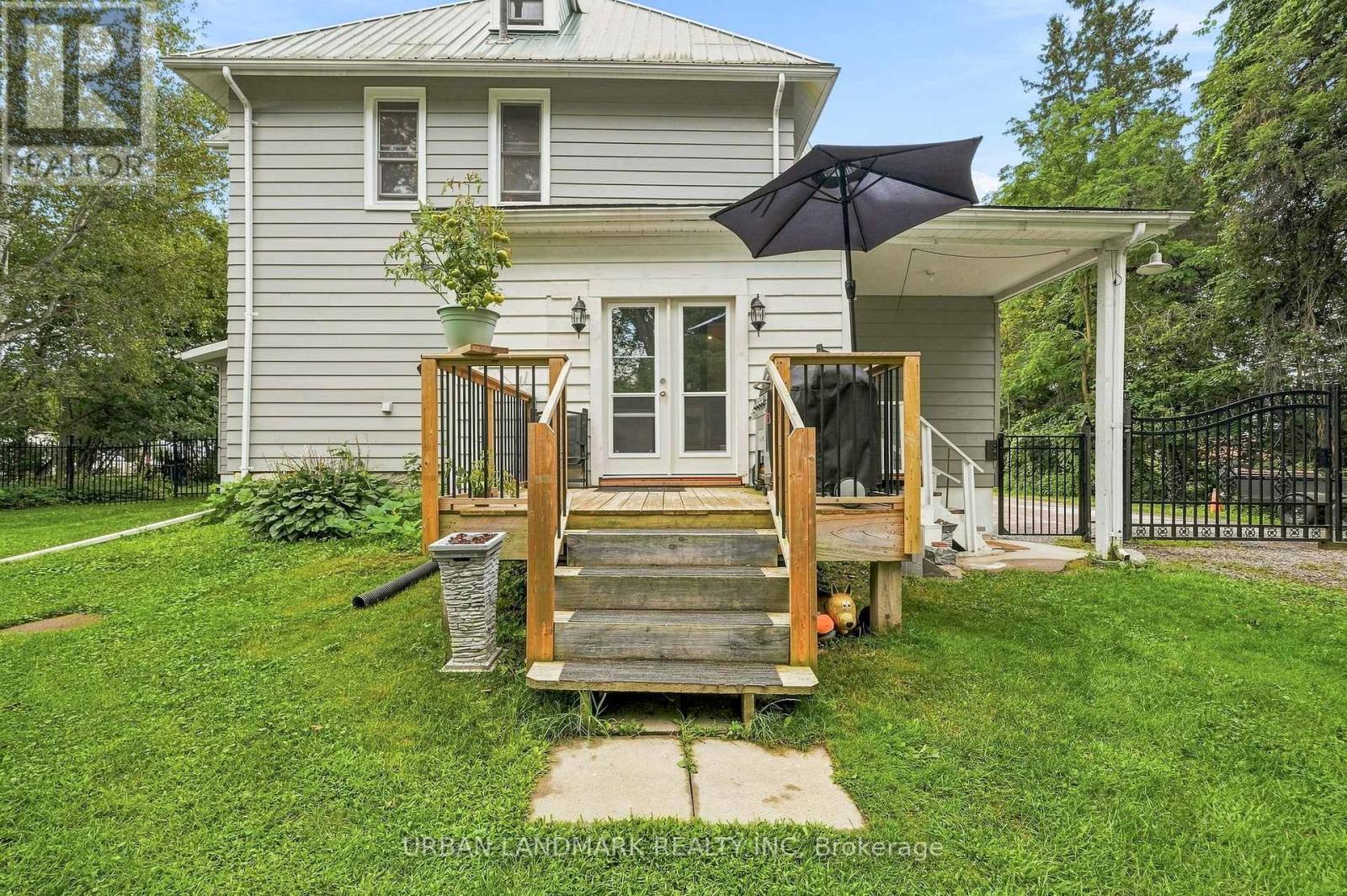 158 ST LAWRENCE STREET E - Image 41