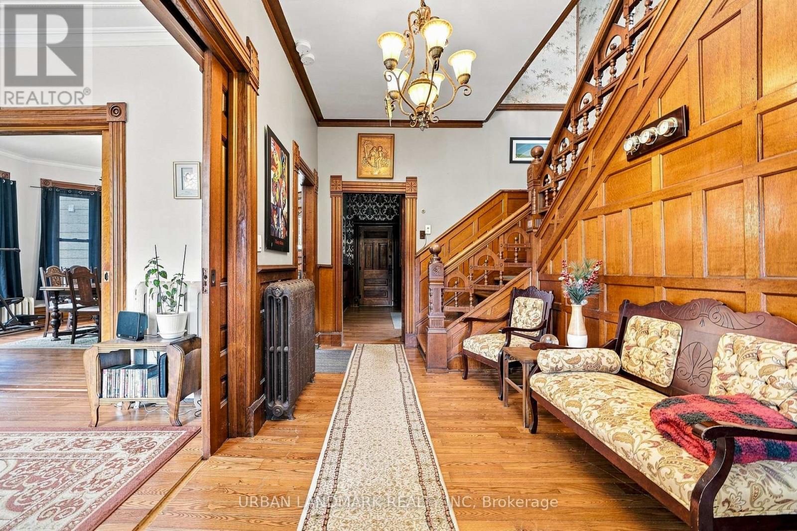 158 ST LAWRENCE STREET E - Image 6