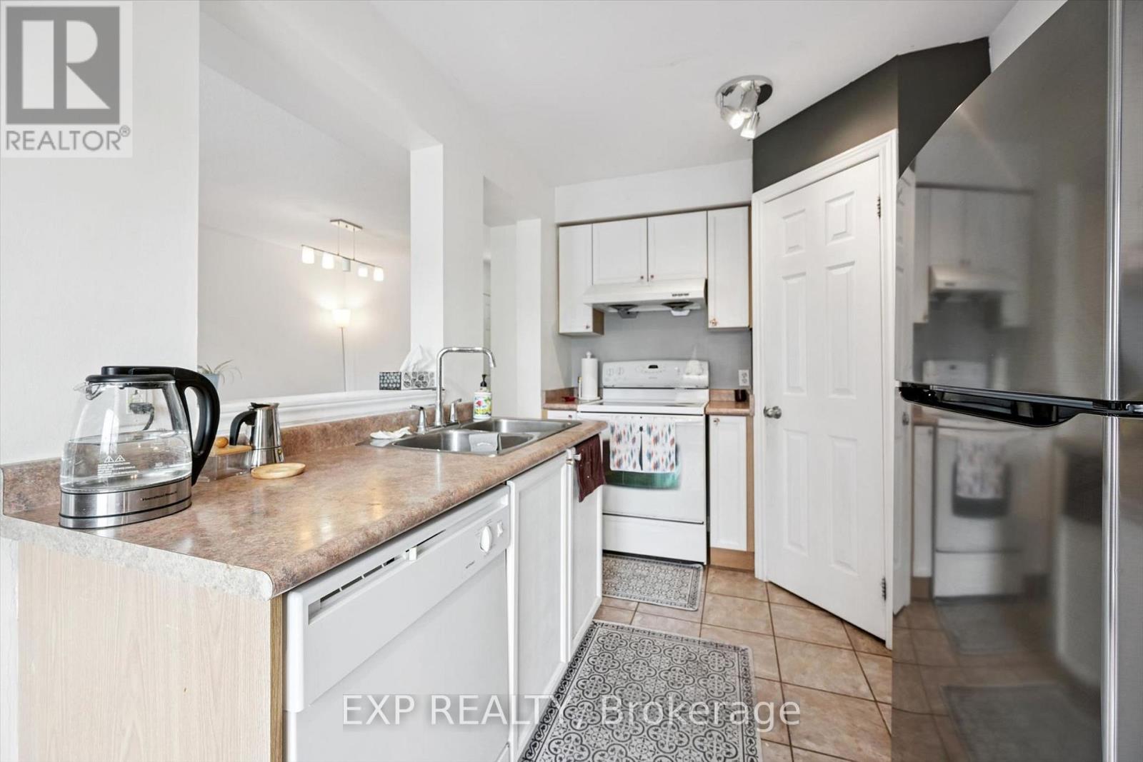 #59 250 AINSLIE STREET S - 14