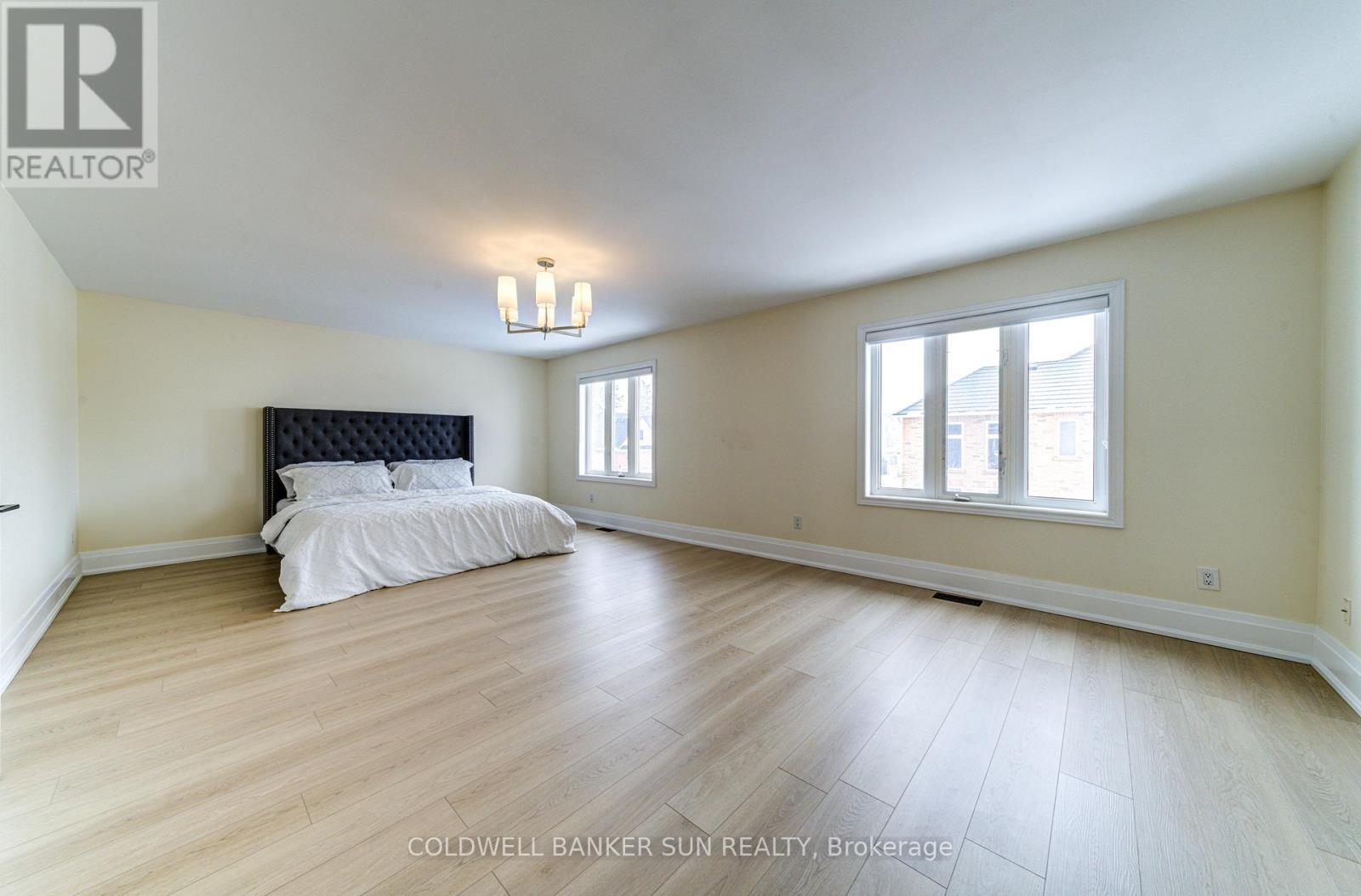 33 ELLIS CRESCENT - Image 41