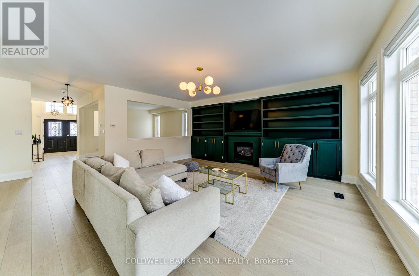 33 ELLIS CRESCENT - Image 9