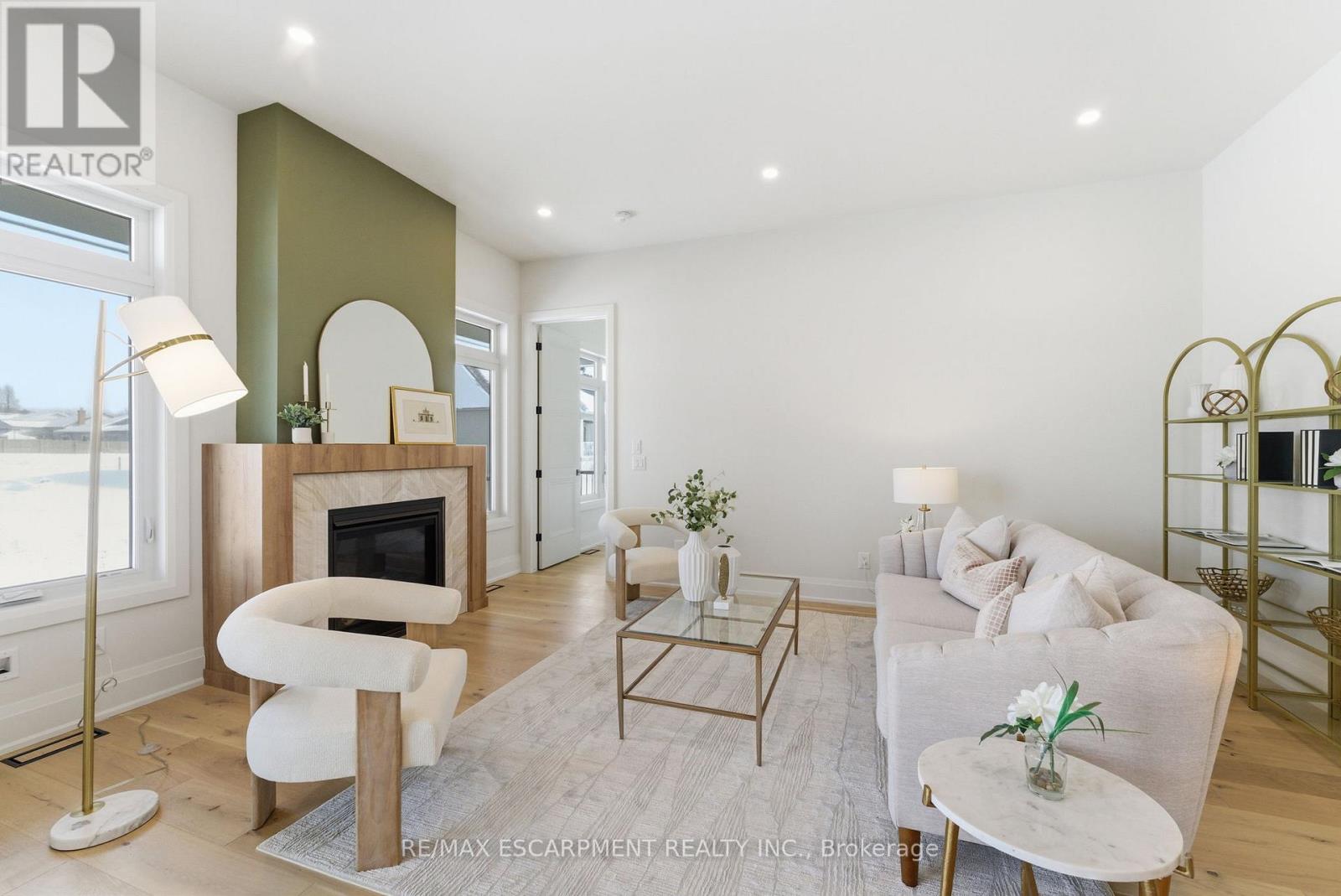 15 OAKLEY DRIVE - 13