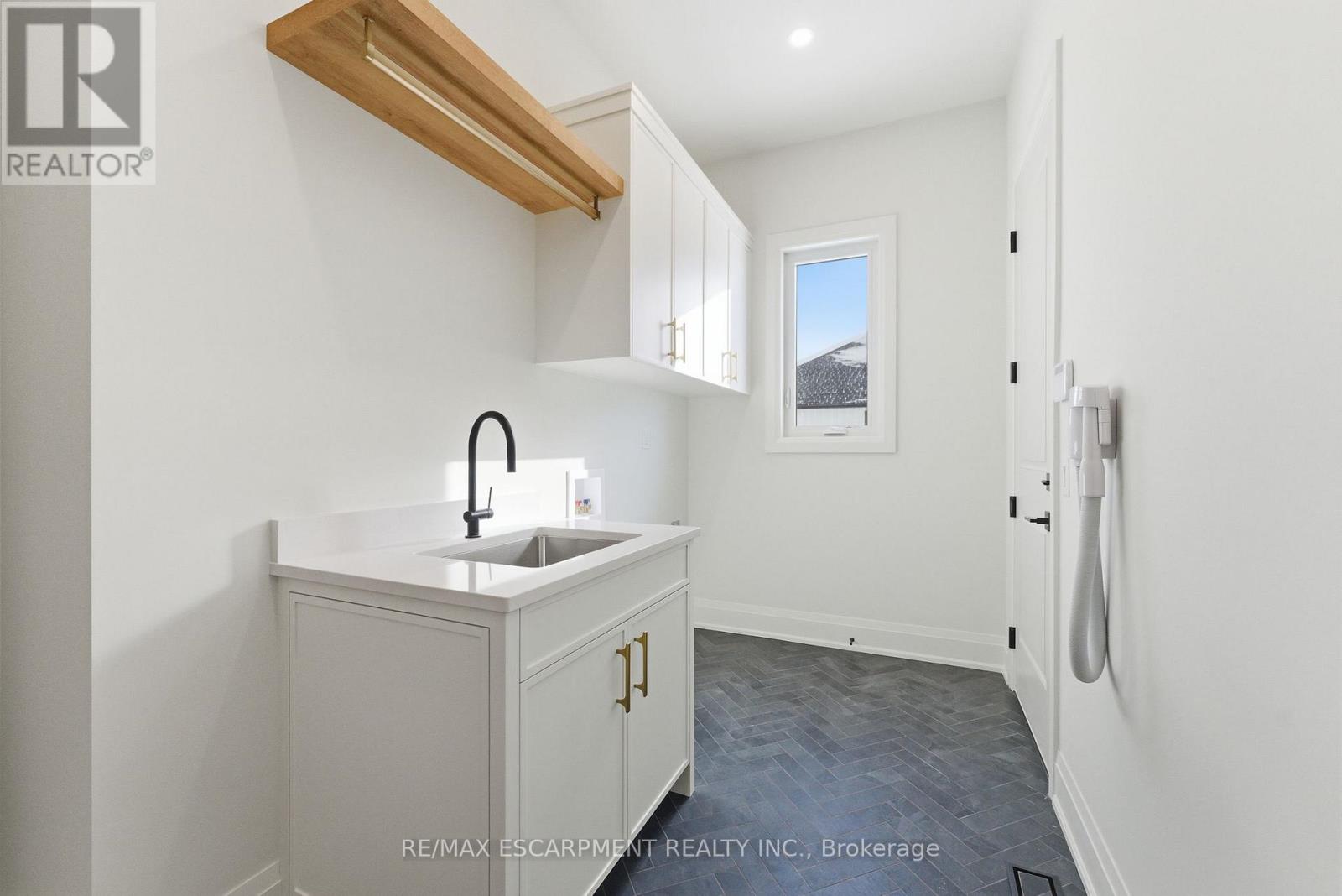 15 OAKLEY DRIVE - Image 22