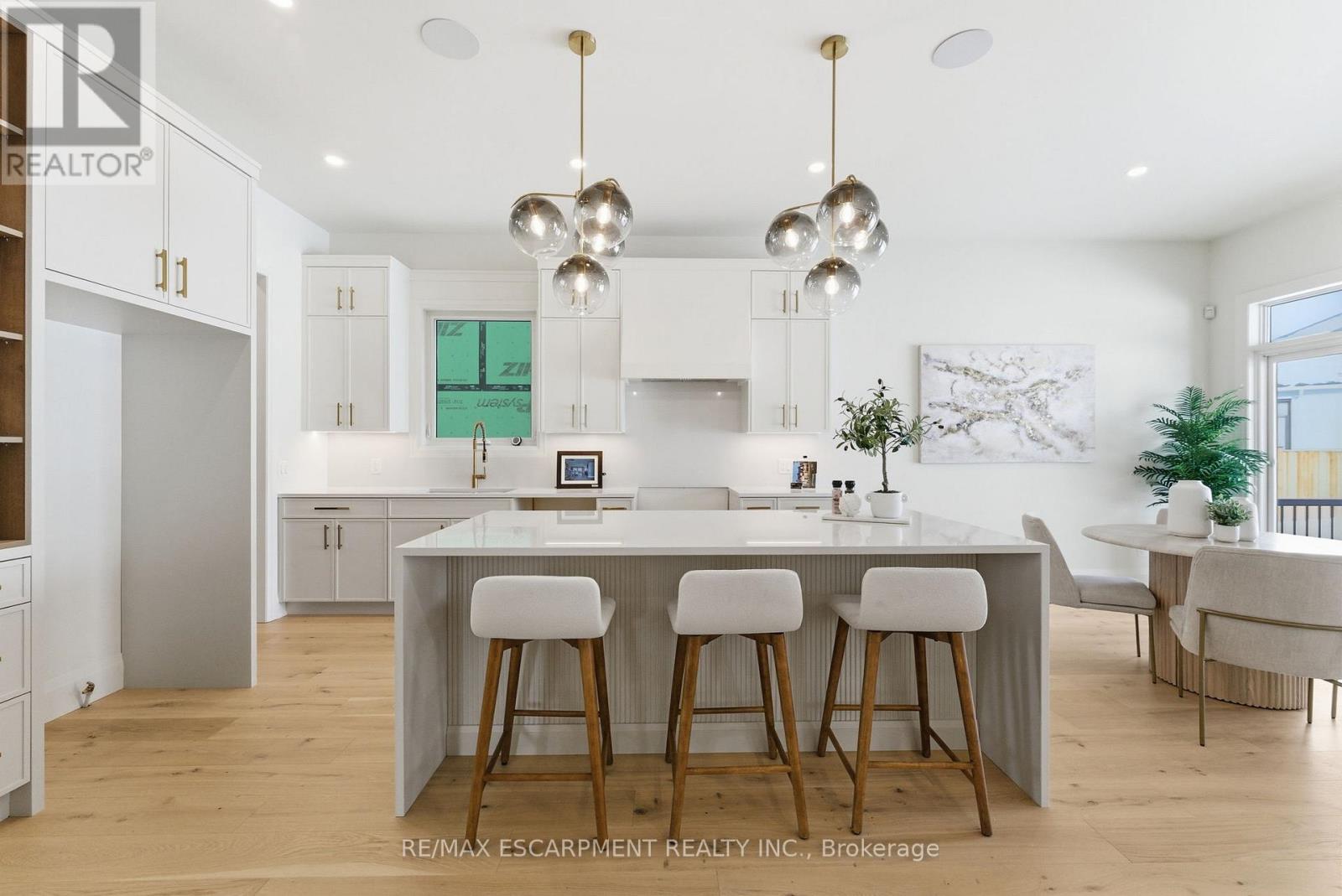 15 OAKLEY DRIVE - 5