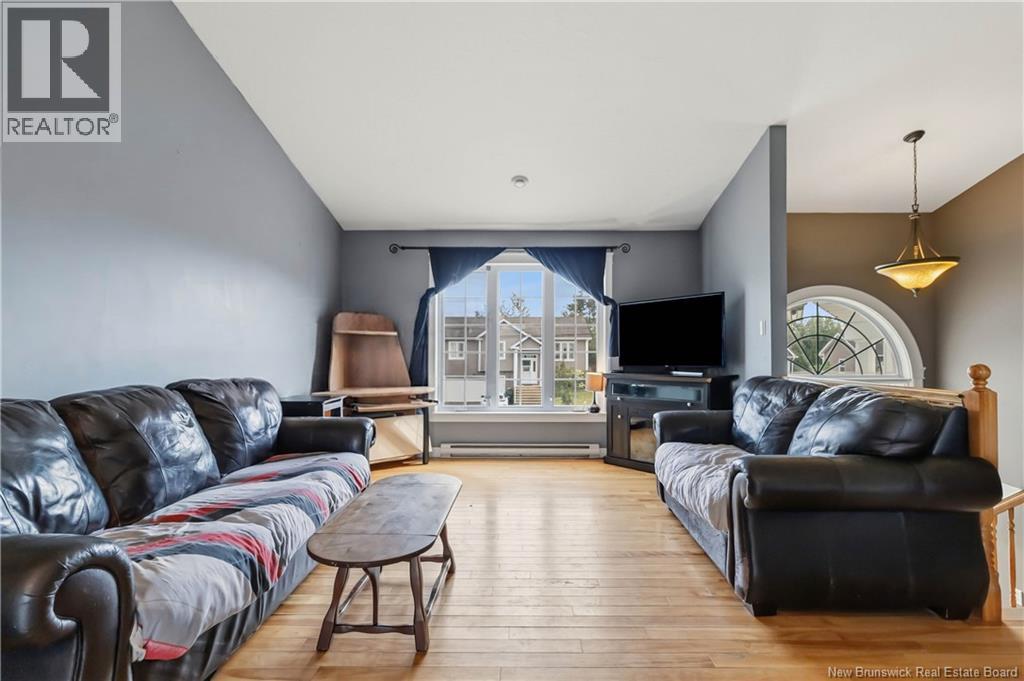 357 Maplehurst Drive - 4