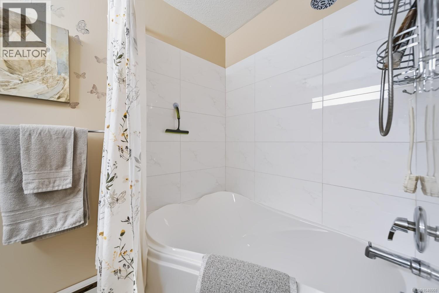 #6 1906 Bowen Rd - Image 18