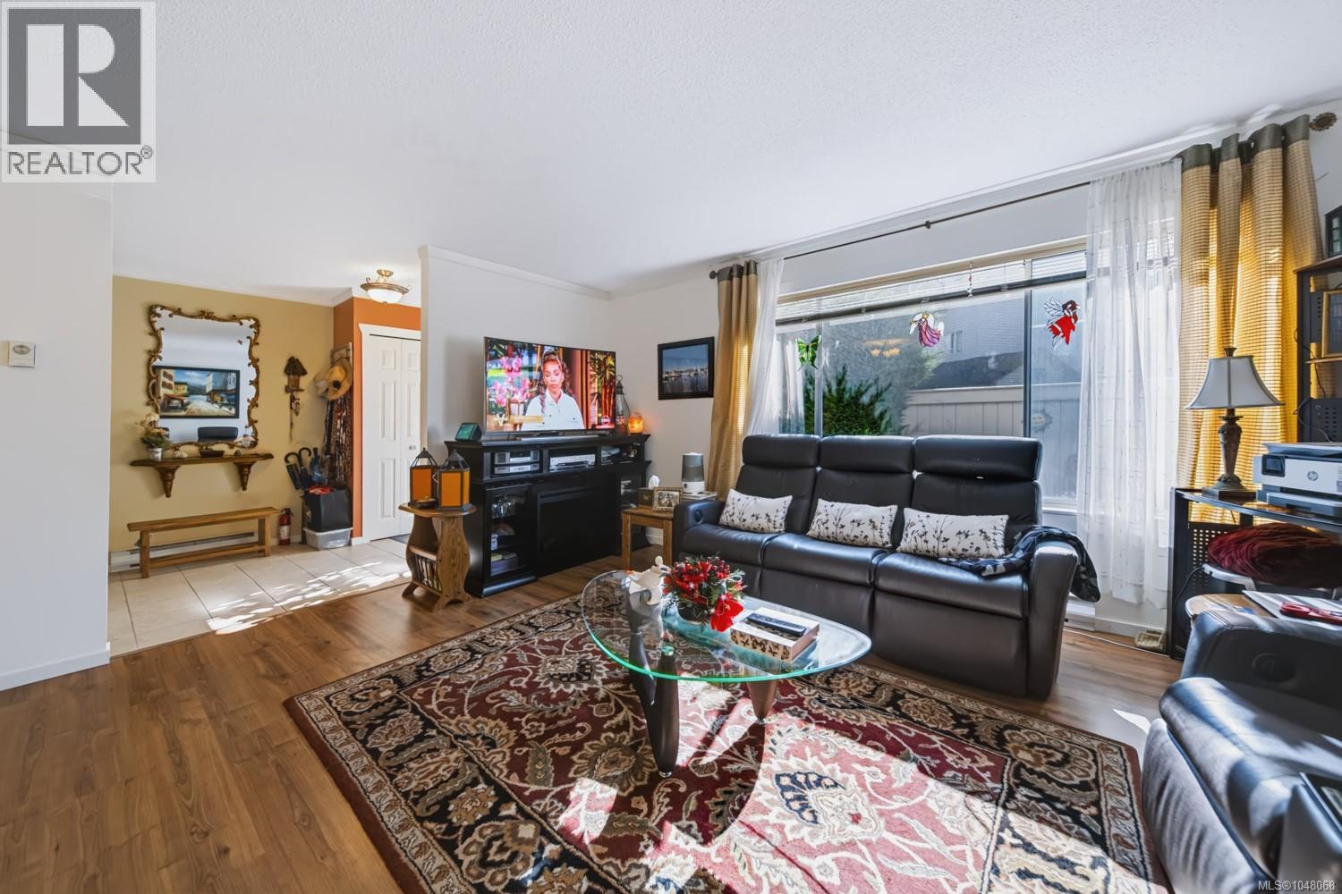 #6 1906 Bowen Rd - 9