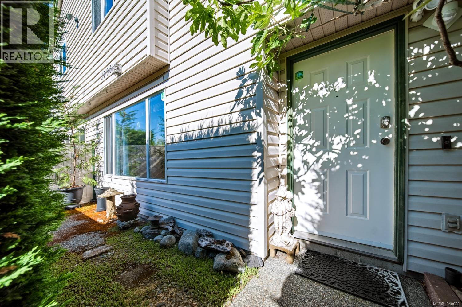 #6 1906 Bowen Rd - 2
