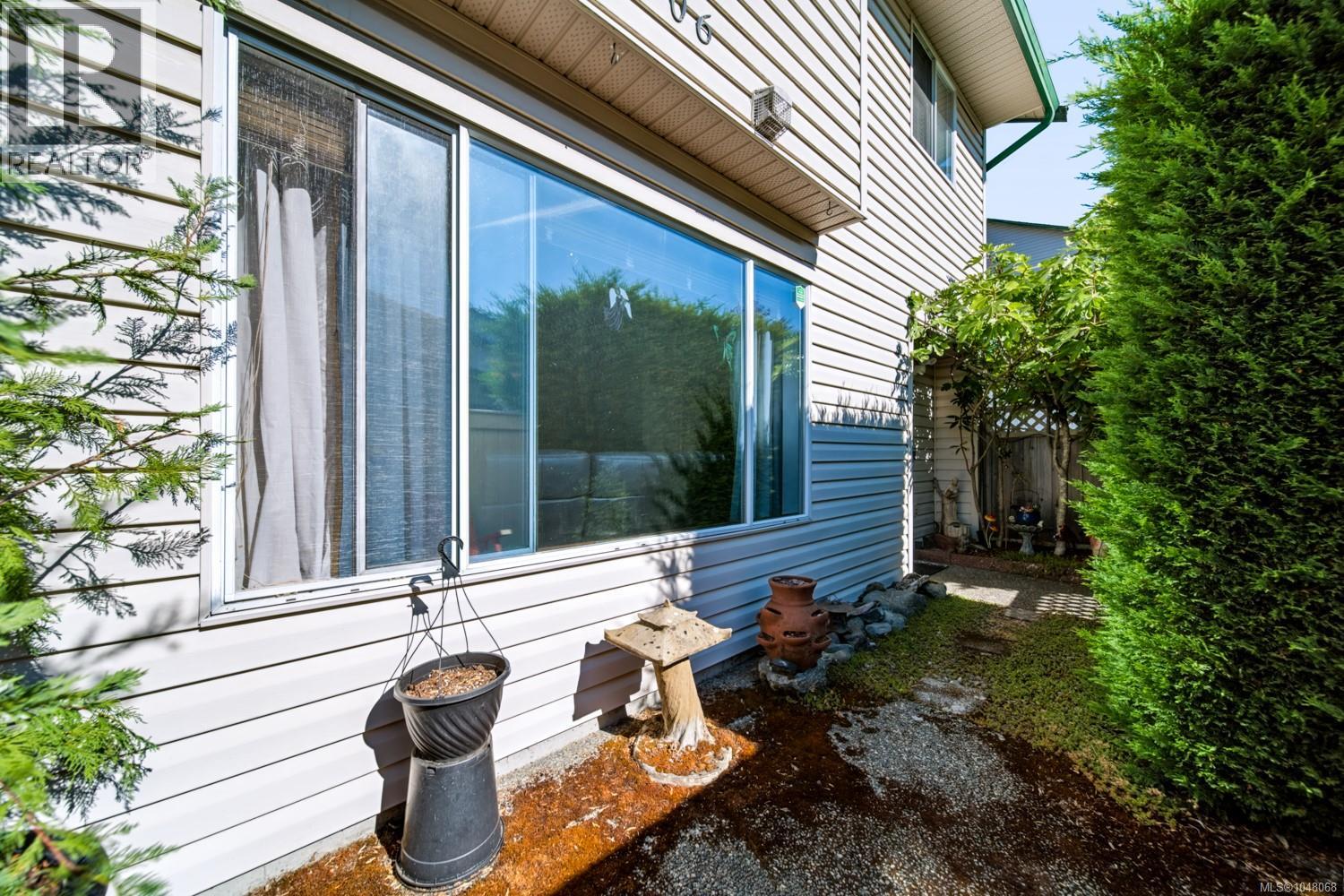 #6 1906 Bowen Rd - Image 3