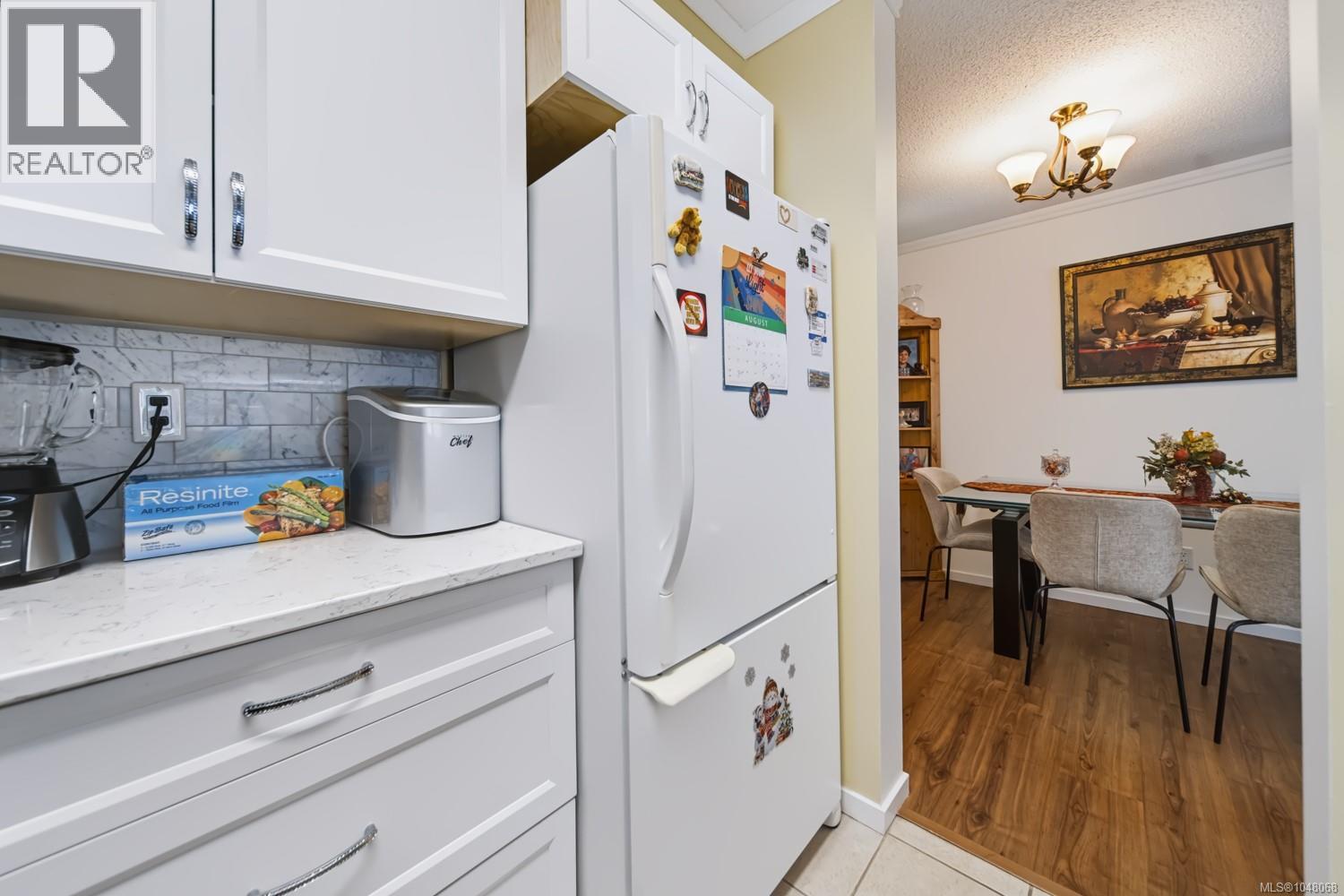 #6 1906 Bowen Rd - 13