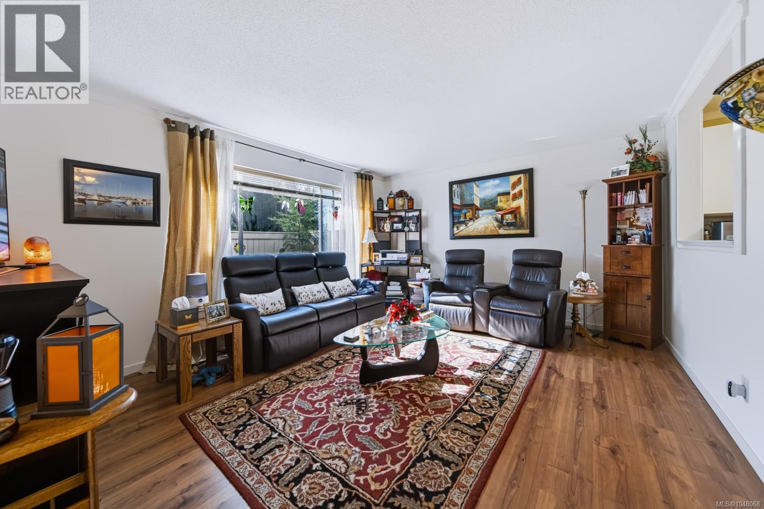 #6 1906 Bowen Rd - 8