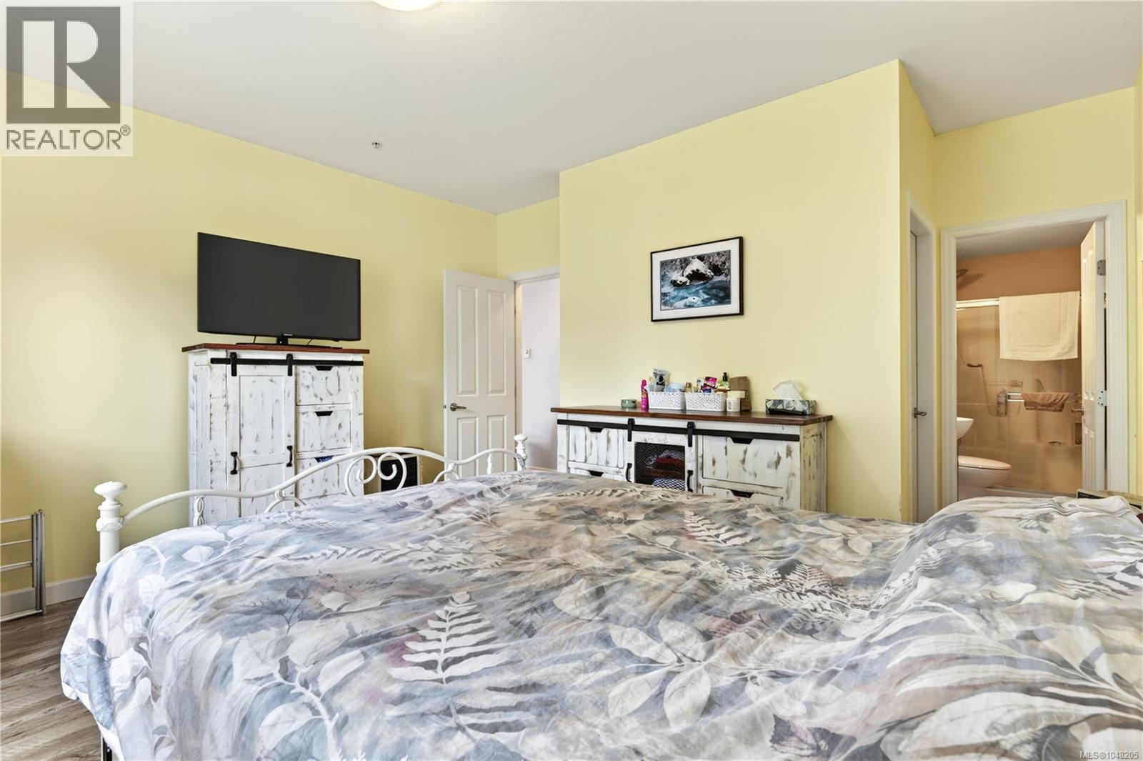 #110 830 Varsity Way - 25