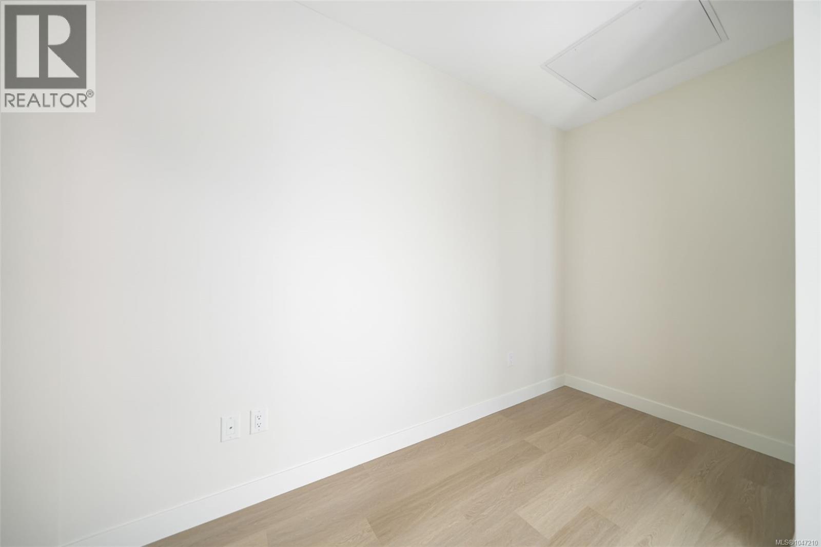 #303 777 Station Ave - Image 10