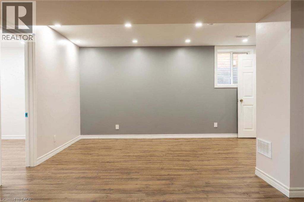 53 CREEK RIDGE Street, Kitchener, Ontario, N2R0B6, Kitchener, Ontario — photo 4 of 5