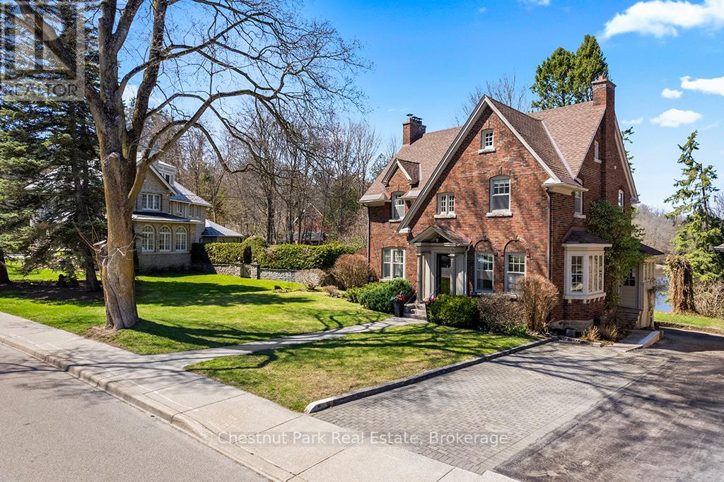 190 4TH STREET W - 1