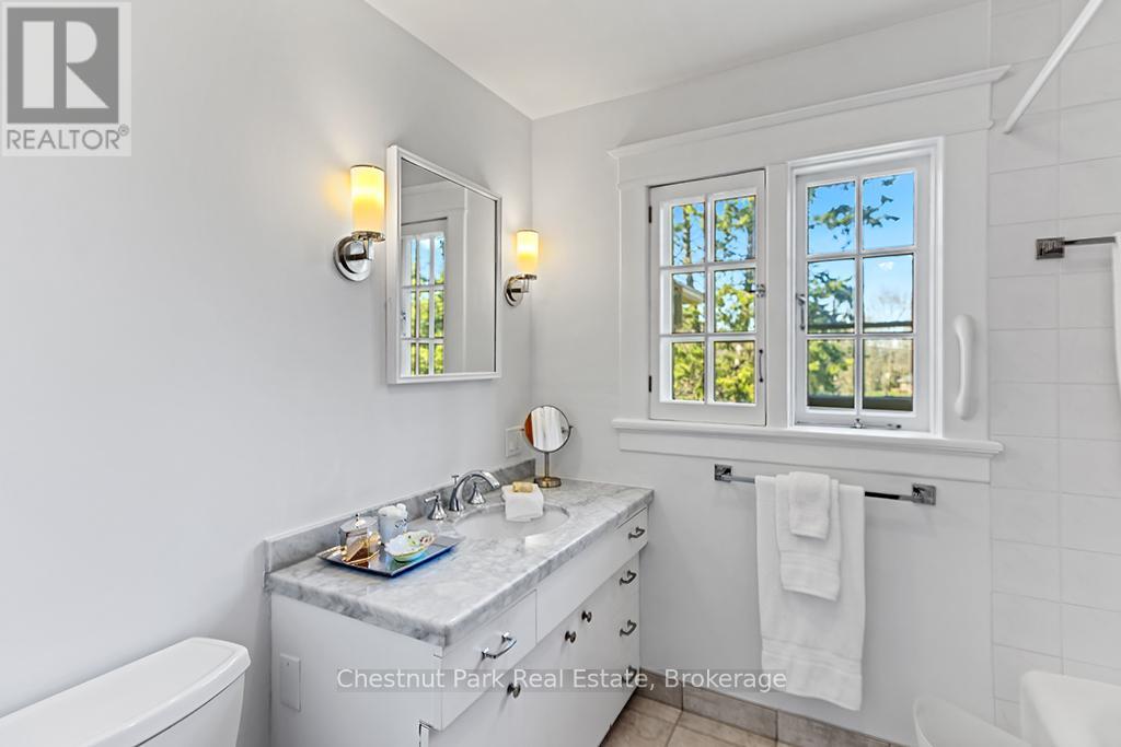 190 4TH STREET W - 32