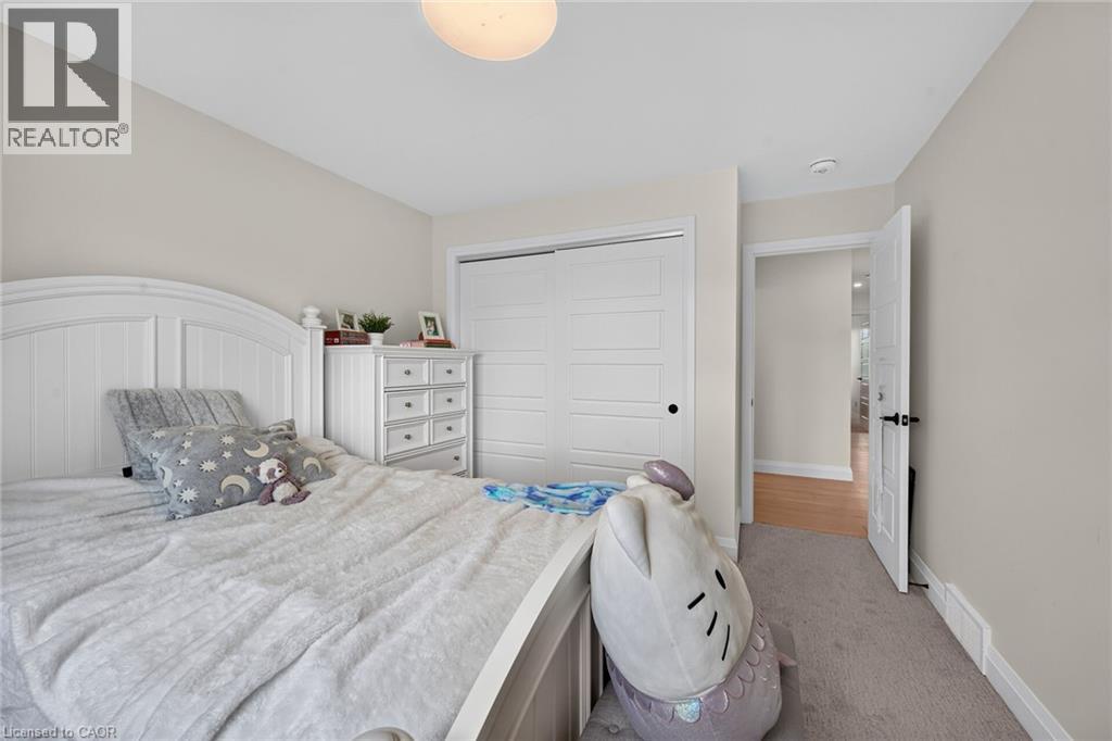 33 MONTURE Street N - Image 20