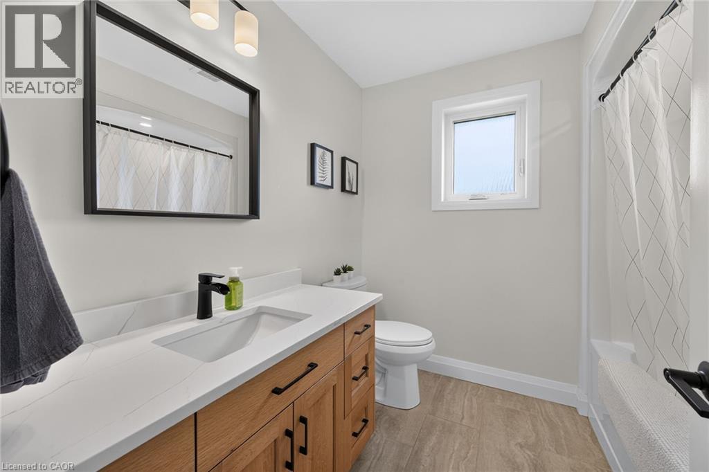 33 MONTURE Street N - Image 22