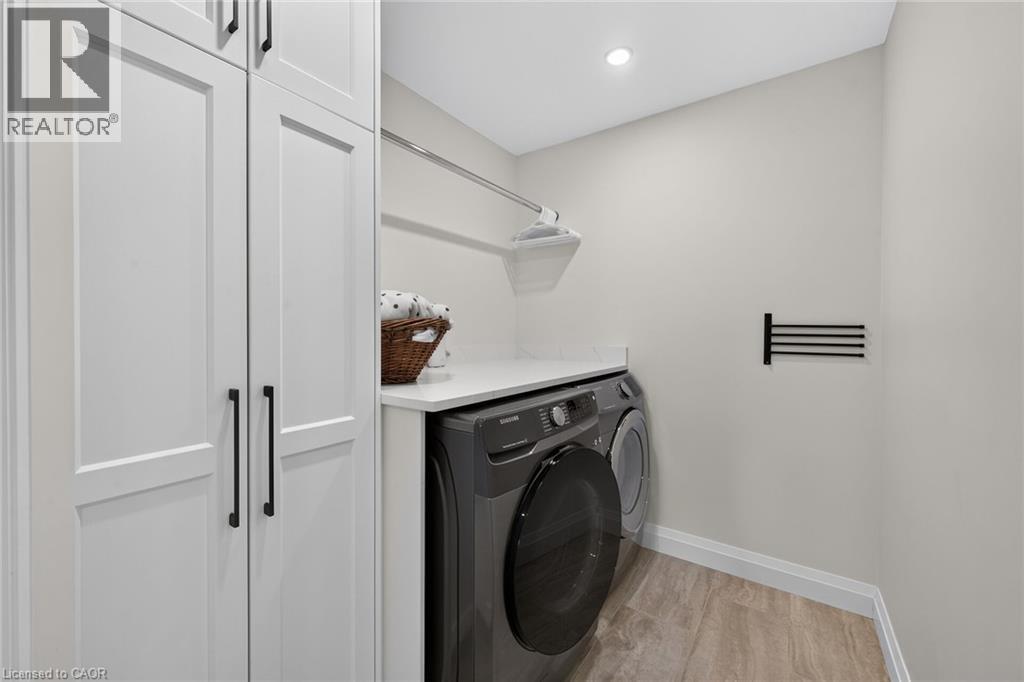 33 MONTURE Street N - Image 23