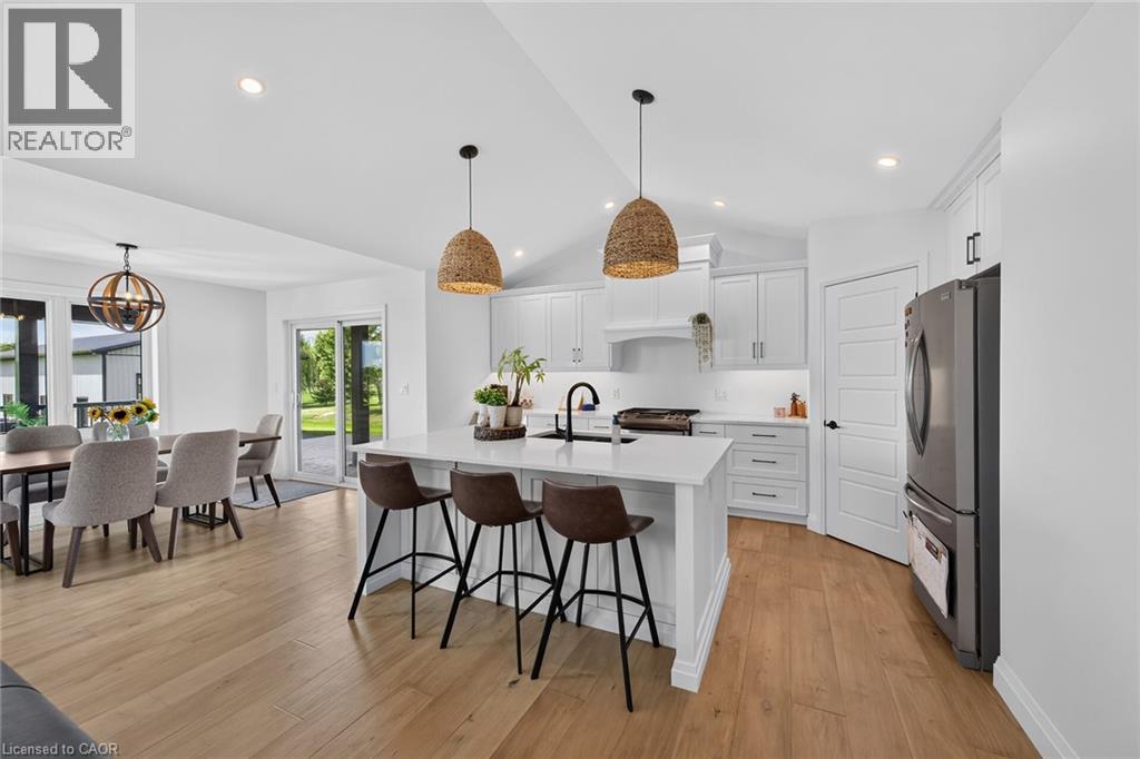 33 MONTURE Street N - Image 11