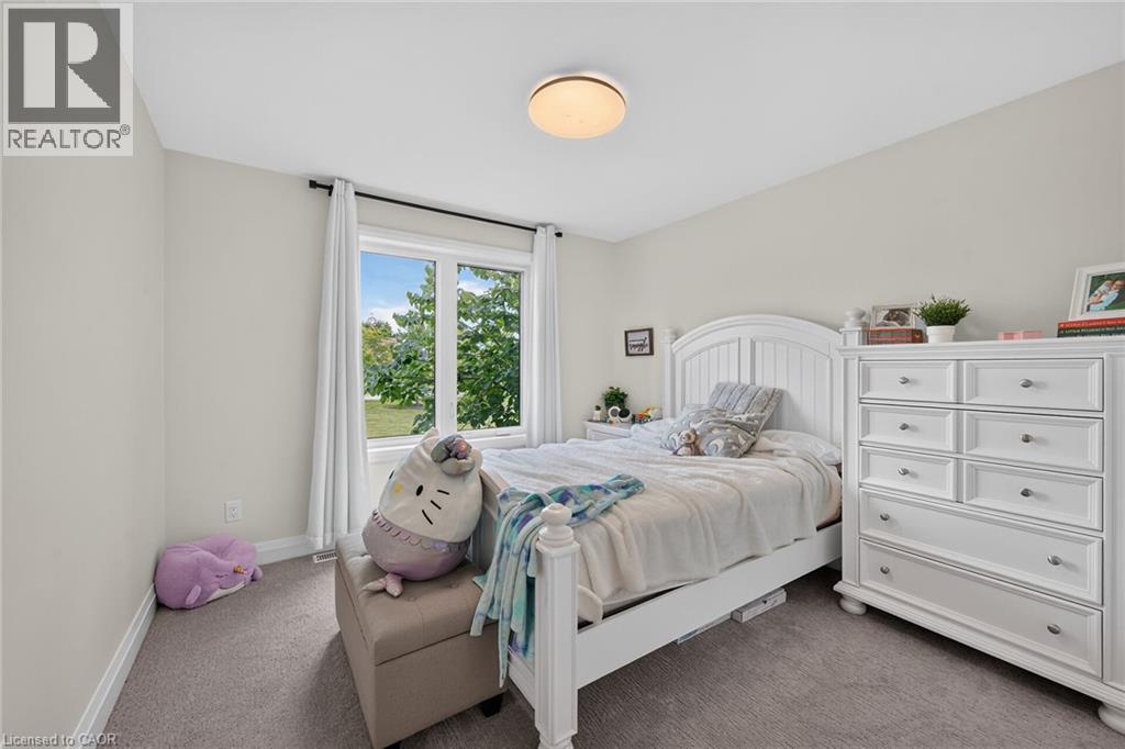 33 MONTURE Street N - Image 19