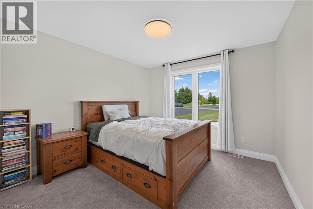 33 MONTURE Street N - Image 21