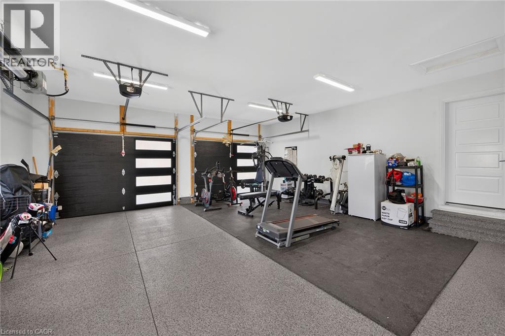 33 MONTURE Street N - Image 35