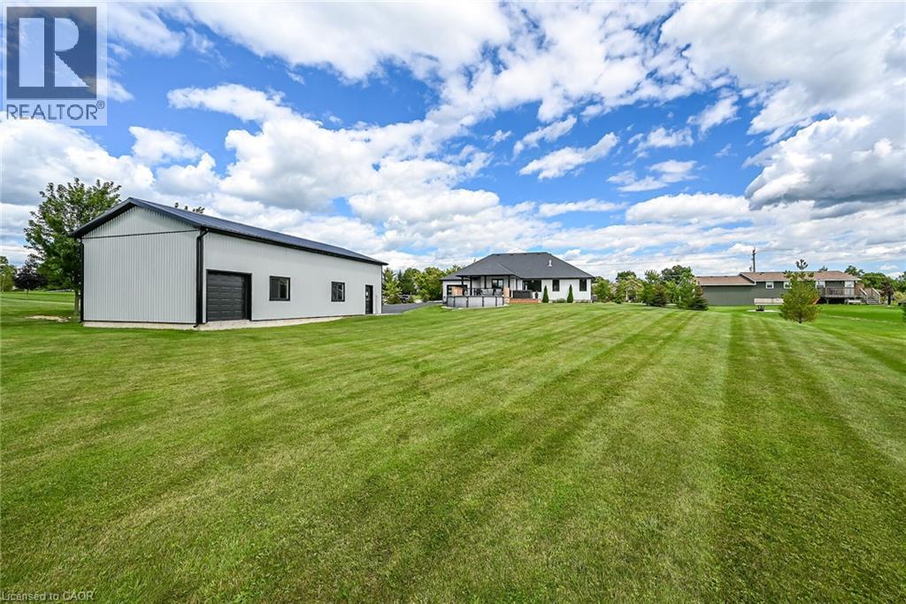 33 MONTURE Street N - Image 44