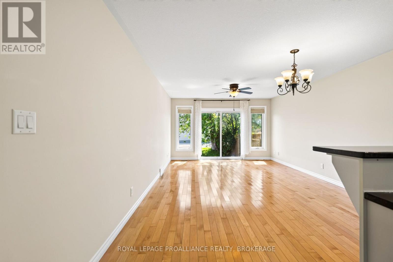 1097 CROSSFIELD AVENUE - Image 21