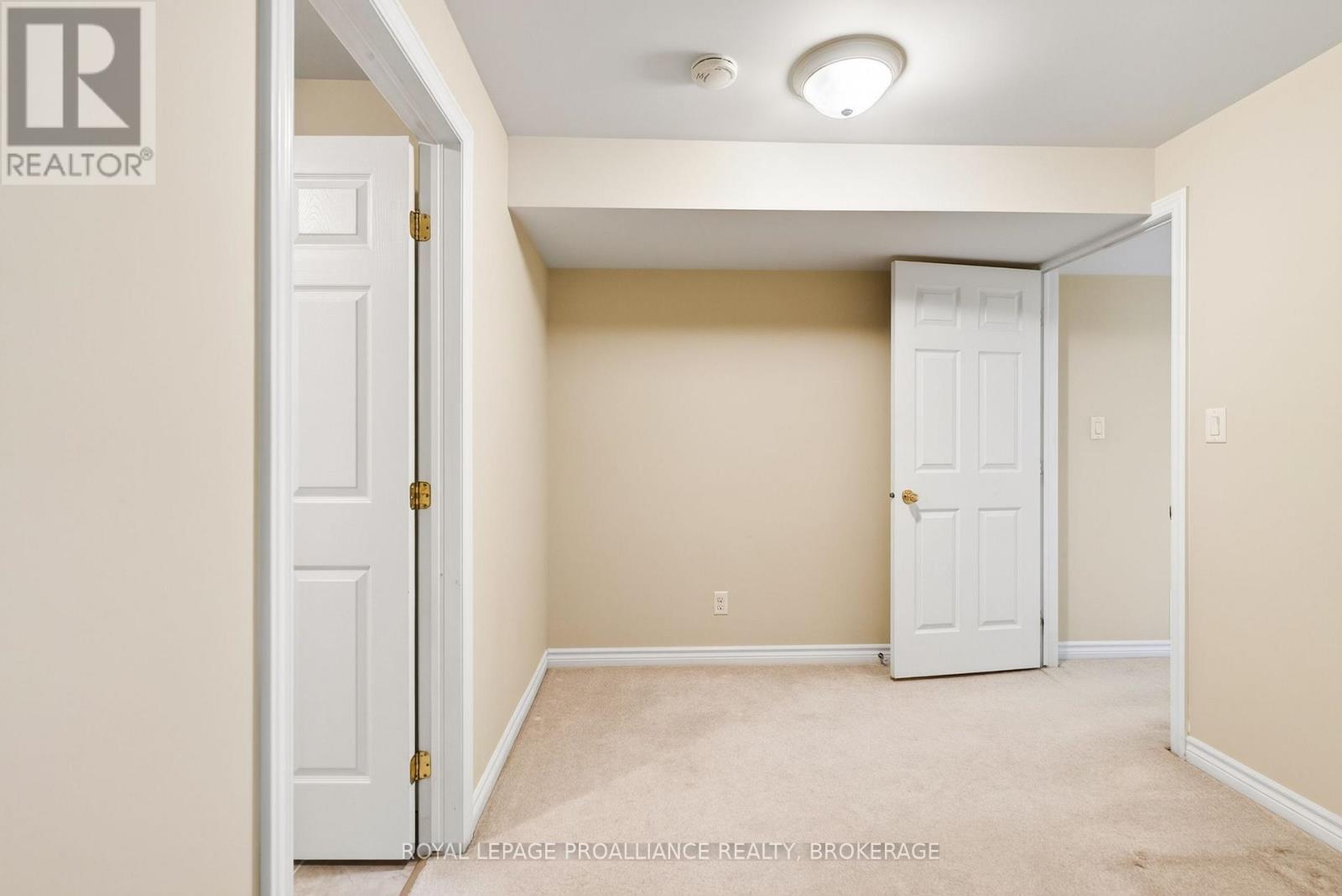 1097 CROSSFIELD AVENUE - Image 33