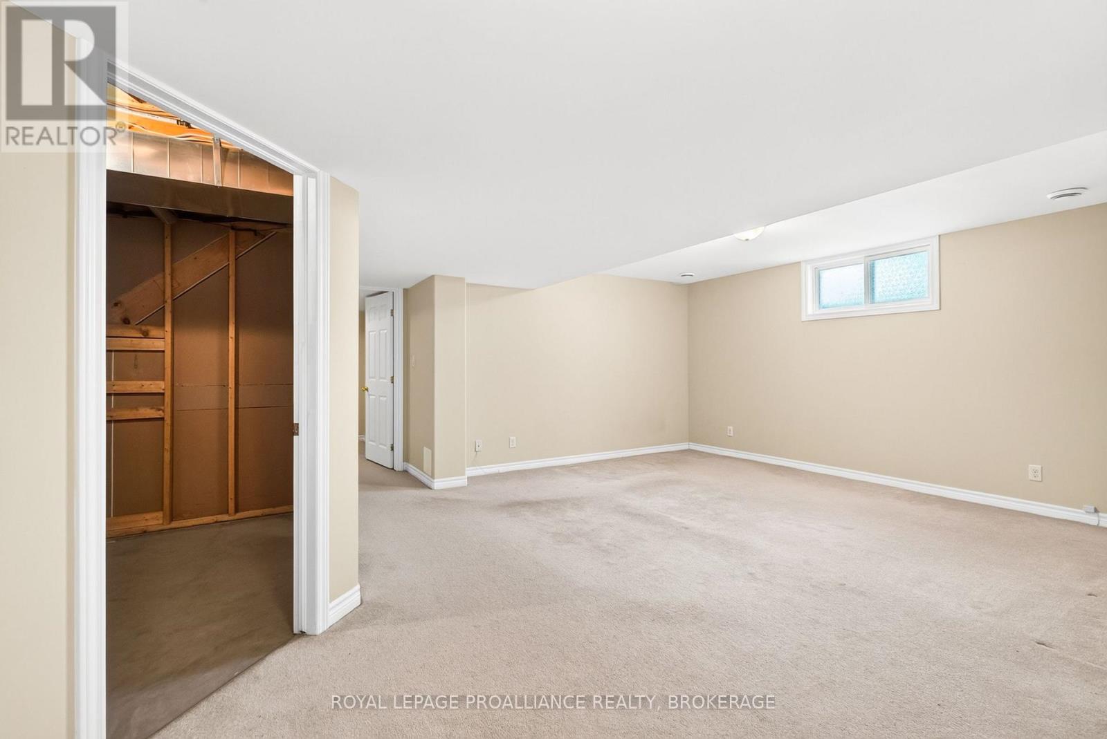 1097 CROSSFIELD AVENUE - Image 40