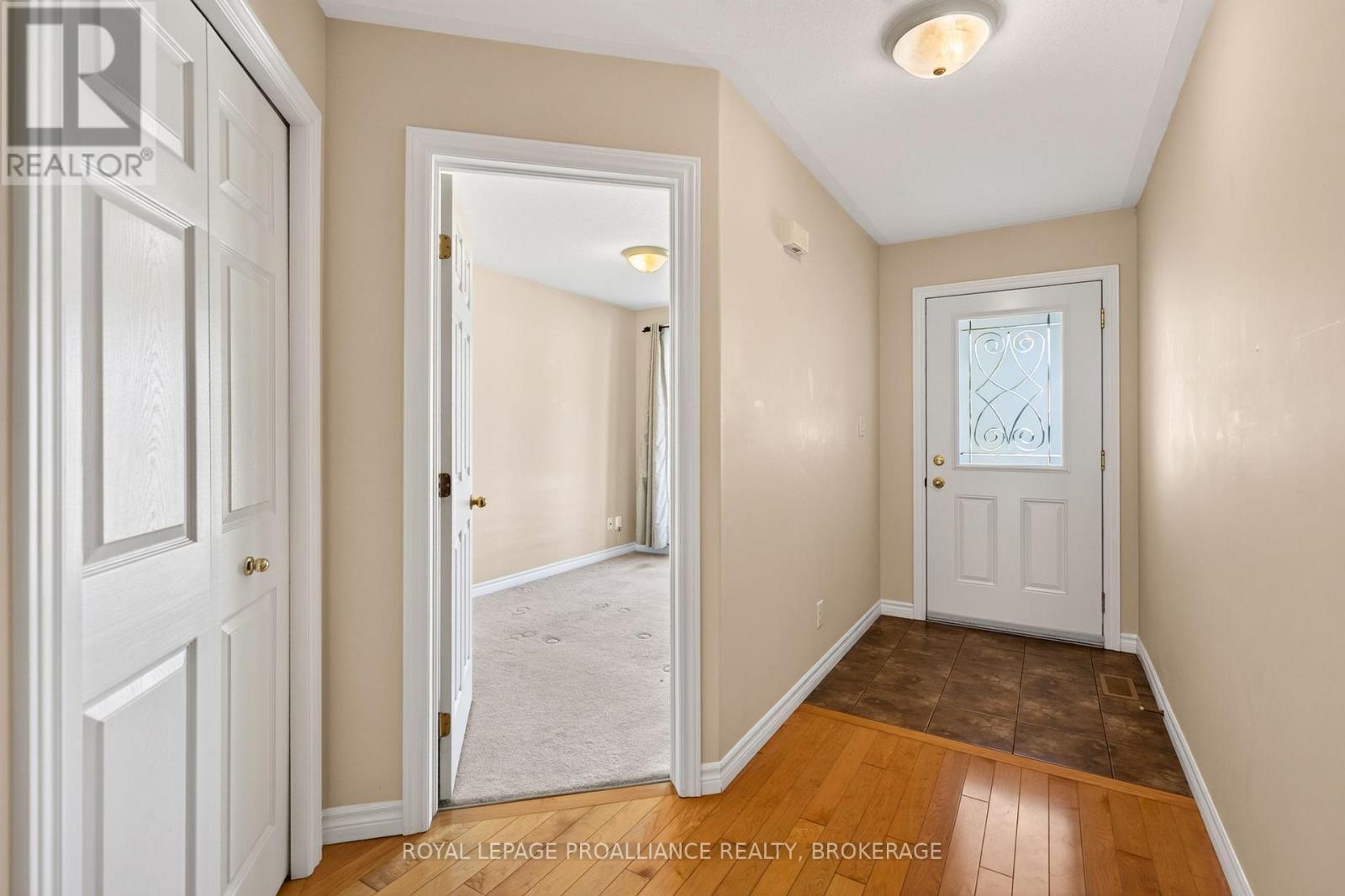 1097 CROSSFIELD AVENUE - Image 6