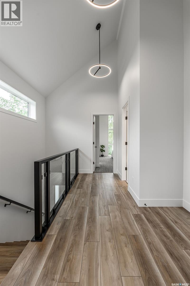 1139 13th STREET E - Image 23