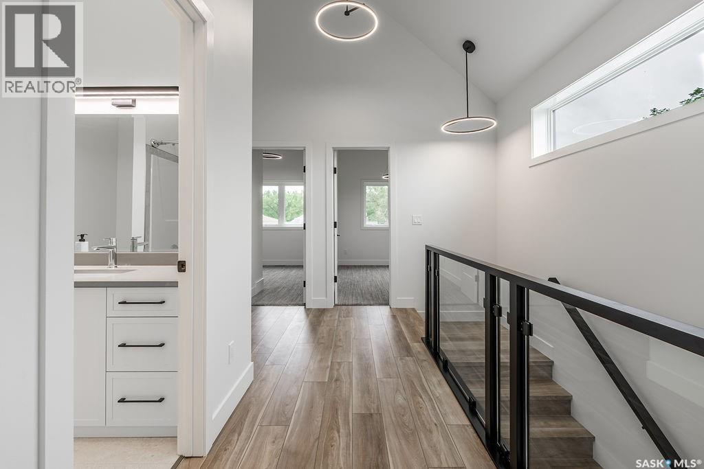 1139 13th STREET E - Image 37