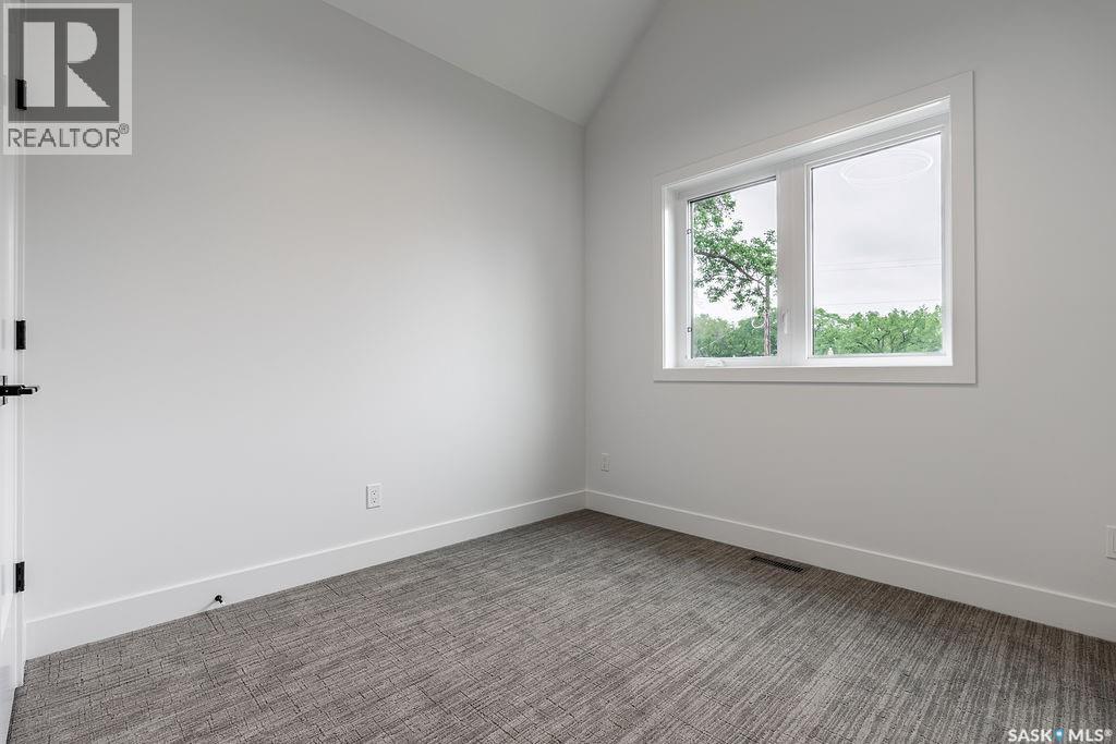 1139 13th STREET E - Image 42