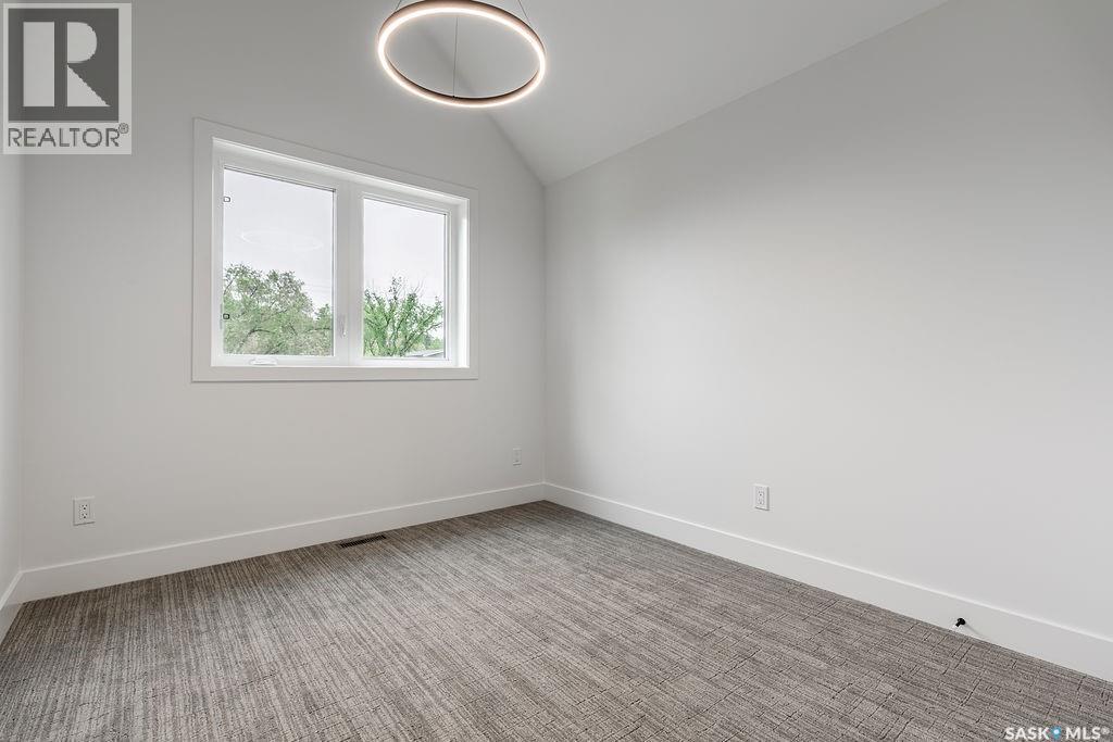 1139 13th STREET E - Image 45