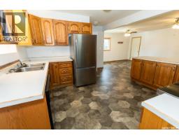 336 Columbia Avenue, Kerrobert, SK S0L1R0 Photo 15