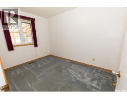 336 Columbia Avenue, Kerrobert, SK S0L1R0 Photo 23