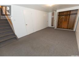 336 Columbia Avenue, Kerrobert, SK S0L1R0 Photo 34