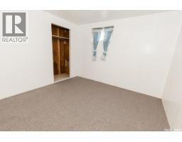 336 Columbia Avenue, Kerrobert, SK S0L1R0 Photo 39
